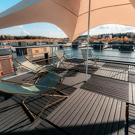 Дом отдыха Floatinghouse Paradise